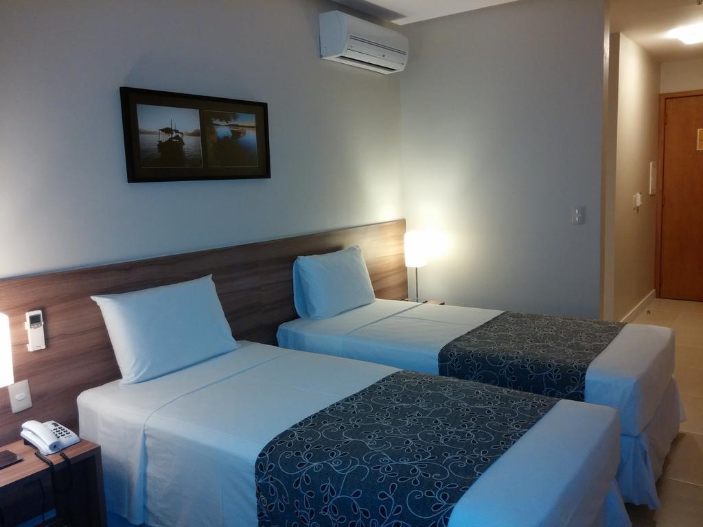 Days Inn By Wyndham Linhares Extérieur photo