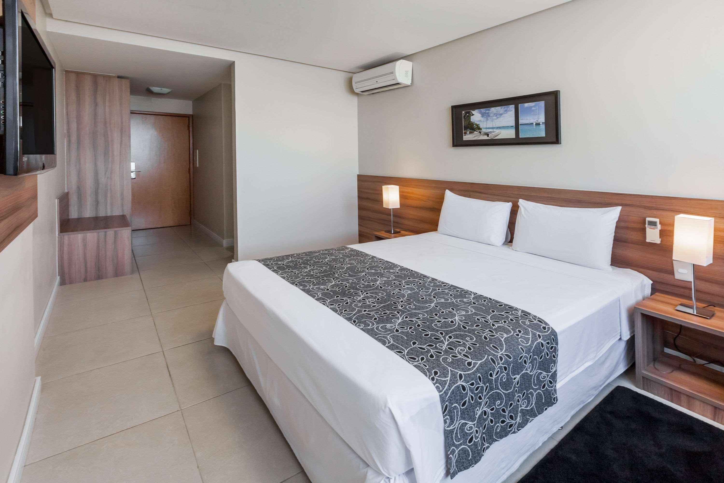 Days Inn By Wyndham Linhares Extérieur photo