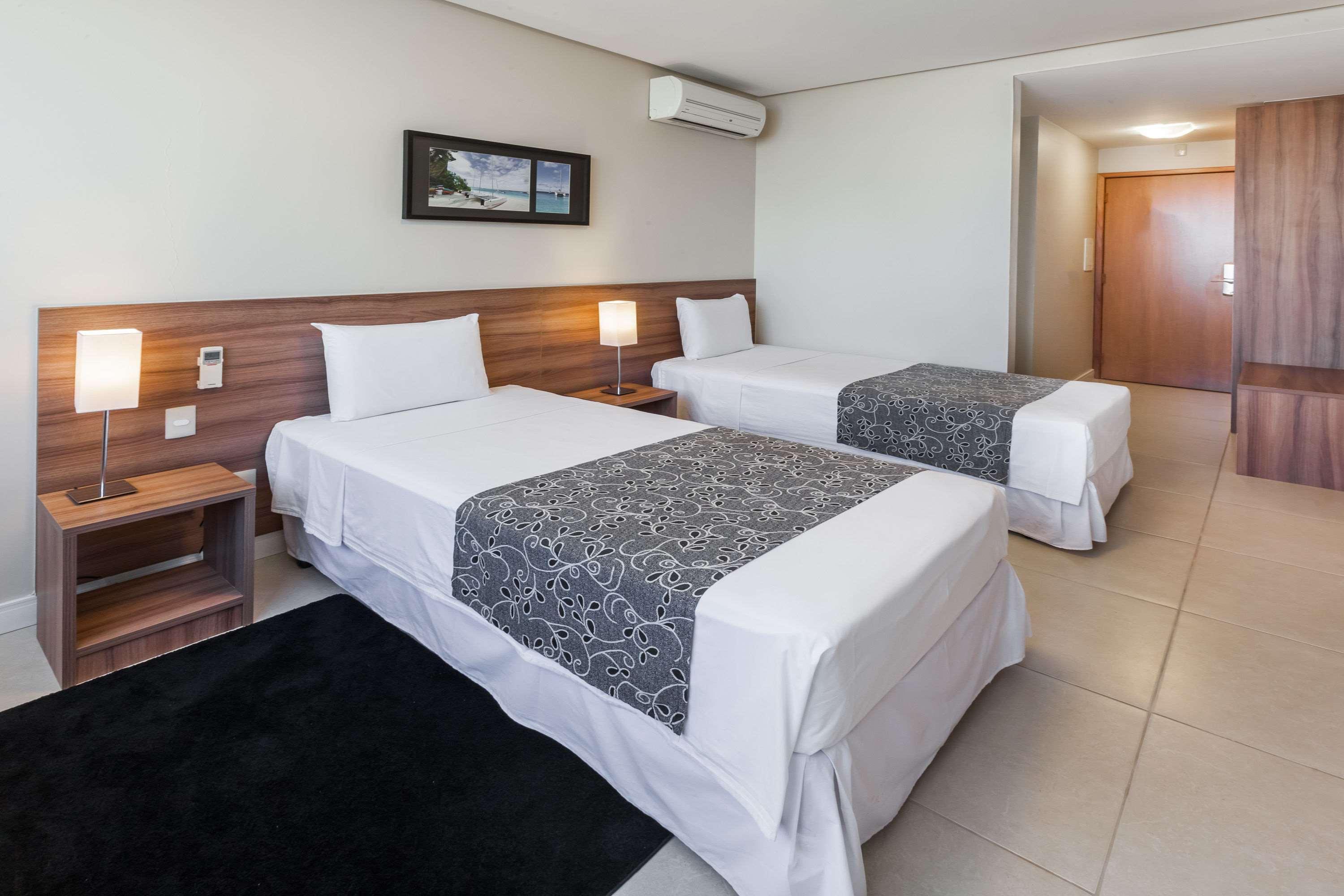 Days Inn By Wyndham Linhares Extérieur photo