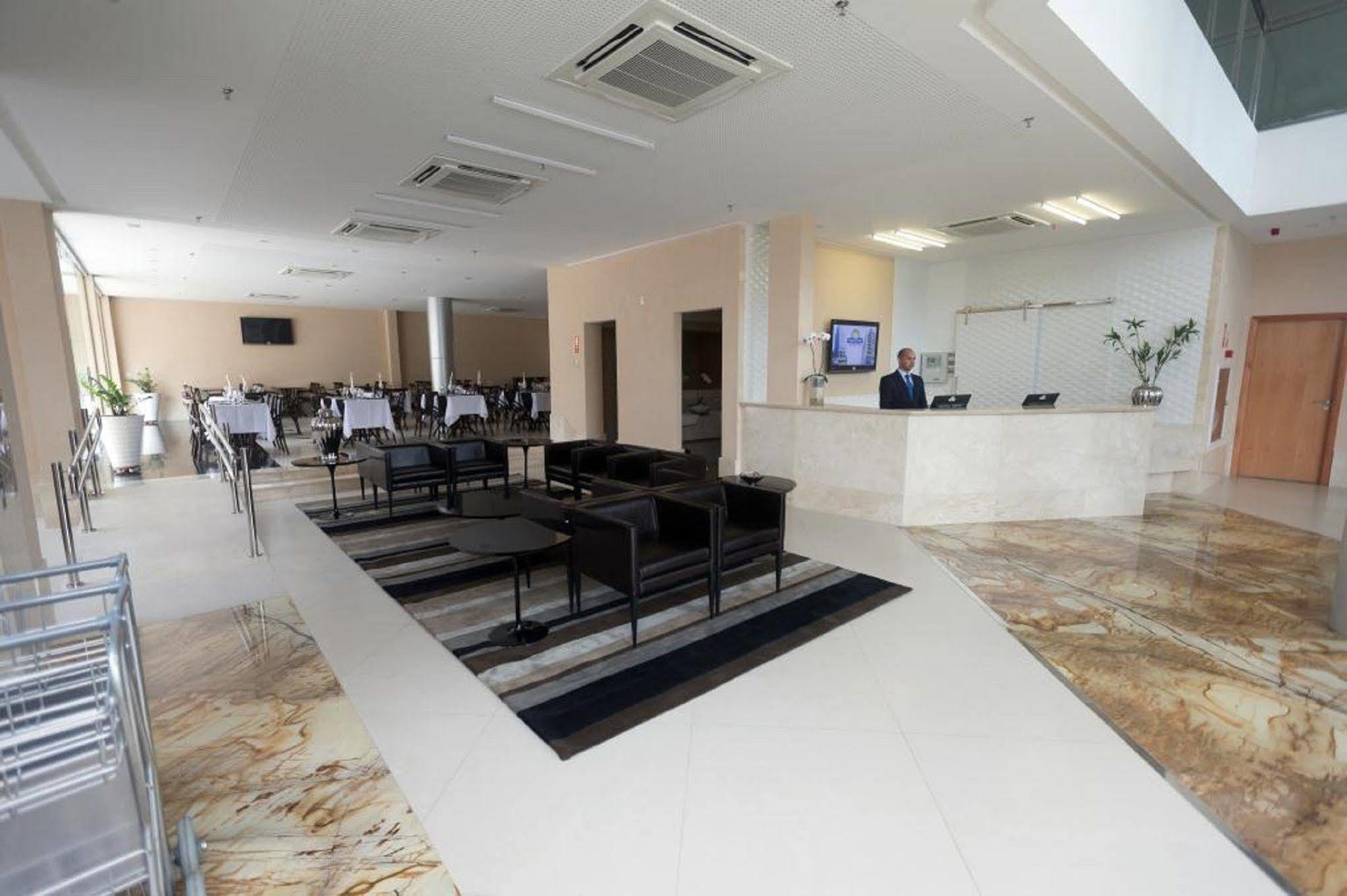 Days Inn By Wyndham Linhares Extérieur photo